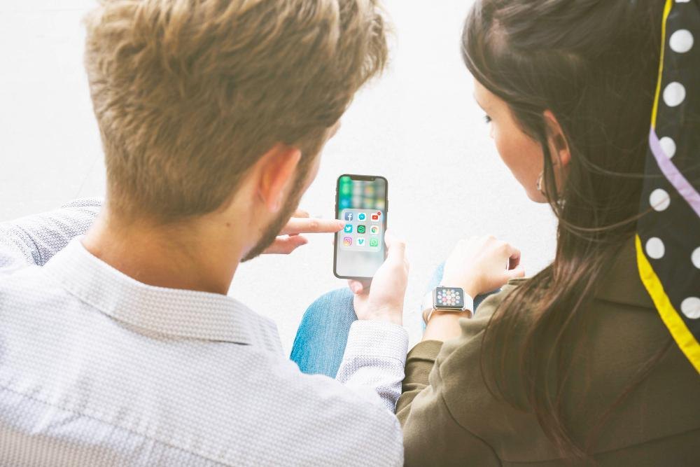 How to Download Apps Safely from Stores: A Complete Security Guide