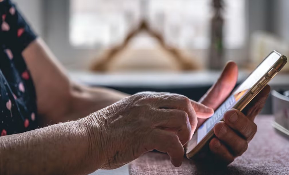 Essential Phone Security Settings for Seniors: A Comprehensive Guide to Staying Safe in the Digital Age